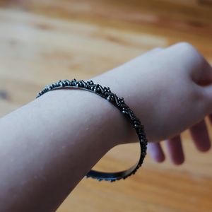 Black beaded bracelet